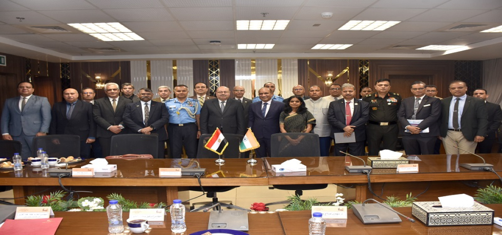 Mr. Sanjeev Kumar, Secretary (Defence Production) Ministry of Defence of India  and Cd'A Ms. C Sushma along with a high level Indian delegation met Major General Eng Emeil Helmy Elyes, Vice Chairman of the Board of Directors.