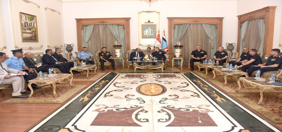 Mr. Sanjeev Kumar, Secretary (Defence Production), Ministry of Defence of India accompanied by a high level delegation met Chief of Staff of Egyptian Air Force. 